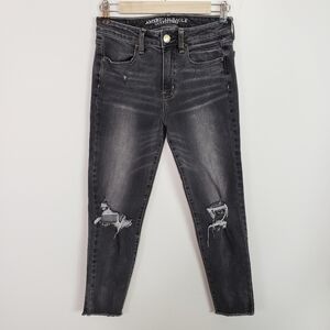 AEO Hi-Rise Jegging Crop faded black distressed super stressed ripped size 4